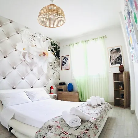 Apartment Miro Art *