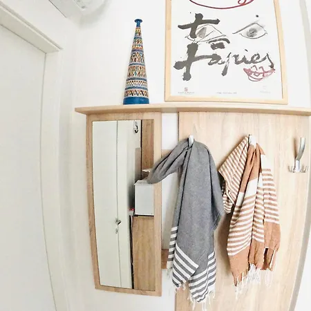 Apartment Miro Art *