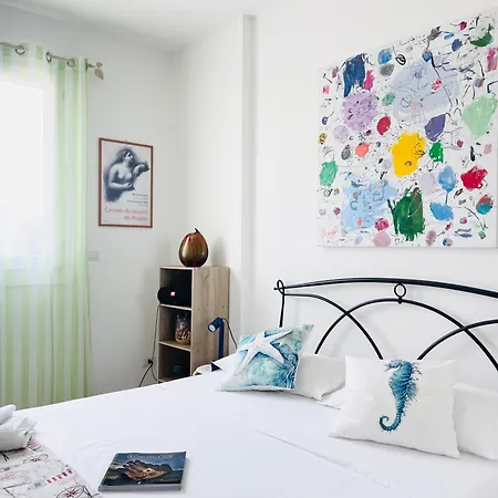 Apartment Miro Art